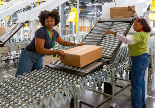 What are the job duties of a mover packer?