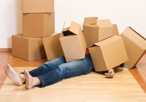 What to pack while waiting for movers?